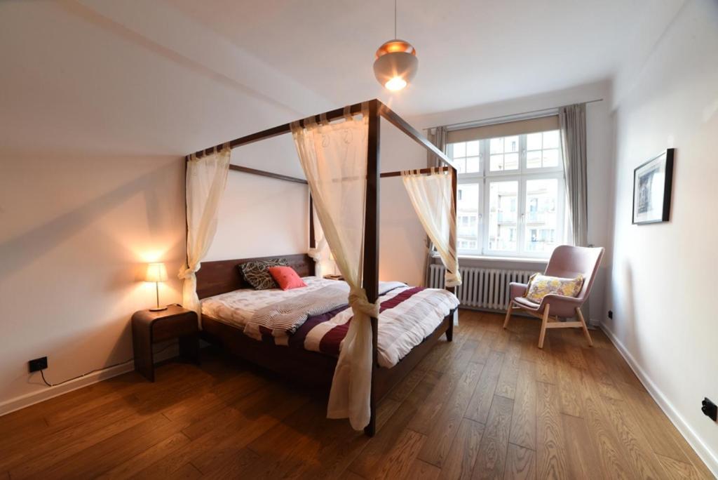 Designer Apartment 110M2 With King Size Beds & Equipped Kitchen Krakow Luaran gambar