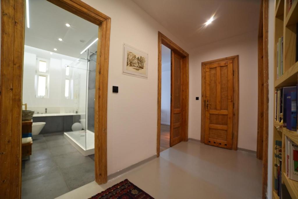 Designer Apartment 110M2 With King Size Beds & Equipped Kitchen Krakow Luaran gambar