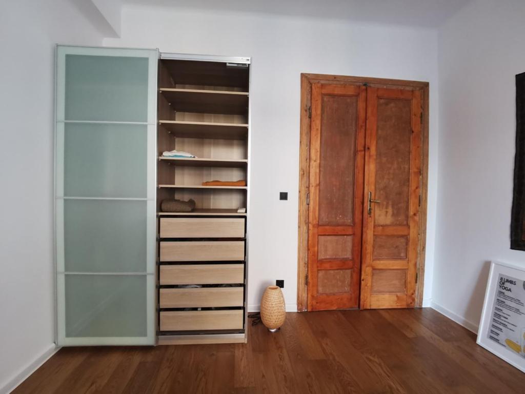 Designer Apartment 110M2 With King Size Beds & Equipped Kitchen Krakow Luaran gambar